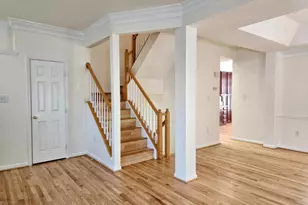 8026 Readington Ct, Springfield, VA 22152 - Photo 10