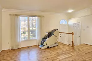 8026 Readington Ct, Springfield, VA 22152 - Photo 8