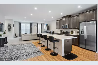 13506 Innovation Station Loop #2B, Herndon, VA 20171 - Photo 8