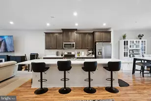 13506 Innovation Station Loop, Herndon, VA 20171 - Photo 4