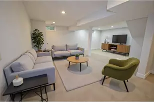 8375 Magic Leaf Rd, Springfield, VA 22153 - Photo 32