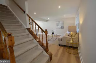 8375 Magic Leaf Rd, Springfield, VA 22153 - Photo 2