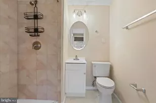 8180 Fernlake Ct, Alexandria, VA 22309 - Photo 24