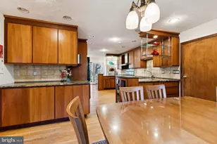 3406 Lyrac St, Oakton, VA 22124 - Photo 4