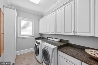 8305 Fox Haven Drive, McLean, VA 22102 - Photo 32