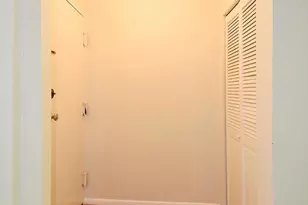 3302 Woodburn Village Dr, Annandale, VA 22003 - Photo 4