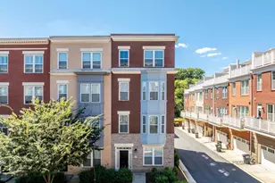 11695 Sunrise Square Pl, Reston, VA 20191 - Photo 2