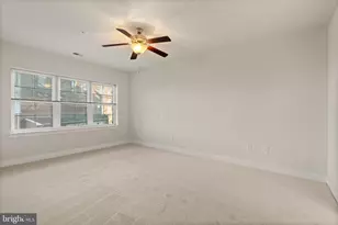 9521 Bastille St, Fairfax, VA 22031 - Photo 12