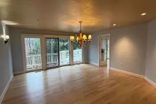 10701 Sycamore Springs Ln, Great Falls, VA 22066 - Photo 8