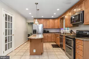 8916 Arley Dr, Springfield, VA 22153 - Photo 14