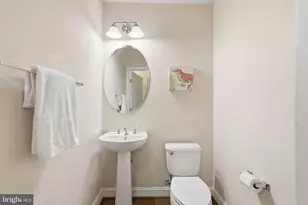 2905 Saintsbury Plaza, Fairfax, VA 22031 - Photo 26