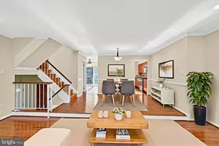 7701 Solomon Seal Dr, Springfield, VA 22152 - Photo 6