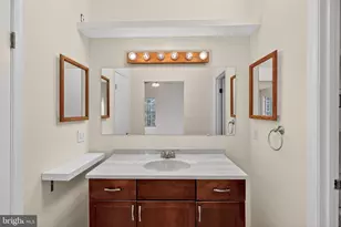 7701 Solomon Seal Dr, Springfield, VA 22152 - Photo 24