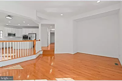 9927 Miles Stone Court, Vienna, VA 22181 - Photo 10