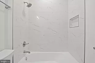 9927 Miles Stone Ct, Vienna, VA 22181 - Photo 42