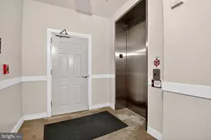 12945 Centre Park Cir, Herndon, VA 20171 - Photo 14