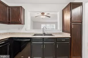 7923 Pebble Brook Ct, Springfield, VA 22153 - Photo 6