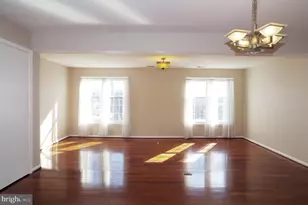 4492 Ruggles Ct, Annandale, VA 22003 - Photo 2