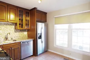 4492 Ruggles Ct, Annandale, VA 22003 - Photo 8