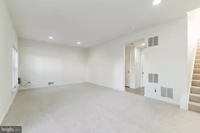 13083 Rose Petal Circle, Herndon, VA 20171 - Photo 12