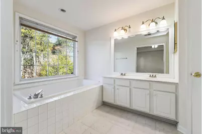 13083 Rose Petal Circle, Herndon, VA 20171 - Photo 14