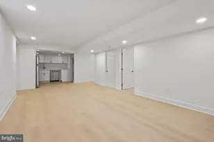 8728 Old Courthouse Rd, Vienna, VA 22182 - Photo 10