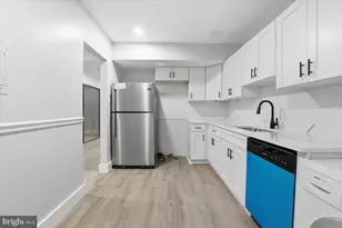 9713 Kings Crown Ct, Fairfax, VA 22031 - Photo 12