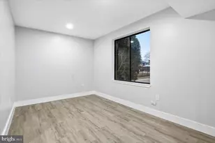 9713 Kings Crown Ct, Fairfax, VA 22031 - Photo 8