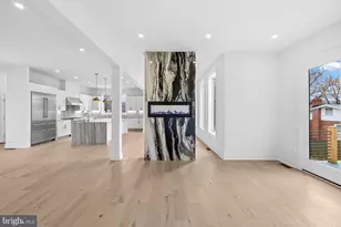 719 Meadow Ln SW, Vienna, VA 22180 - Photo 18