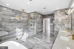 719 Meadow Ln SW, Vienna, VA 22180 - Photo 24