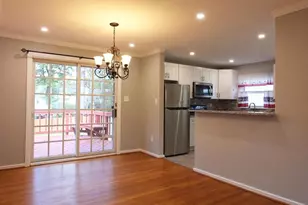 102 Yeonas Dr SE, Vienna, VA 22180 - Photo 6