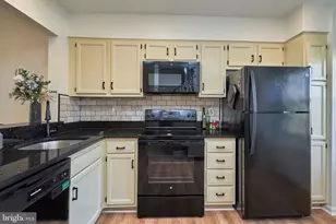 6617 Medinah Ln, Alexandria, VA 22312 - Photo 16
