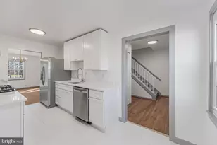 14811 Palmerston Square, Centreville, VA 20120 - Photo 16