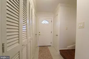 7625 Tiverton Dr, Springfield, VA 22152 - Photo 8