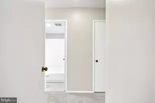 5902 Mt Eagle Dr, Alexandria, VA 22303 - Photo 16