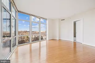 8220 Crestwood Heights Dr, McLean, VA 22102 - Photo 4