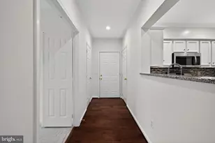 12016 Taliesin Pl, Reston, VA 20190 - Photo 4