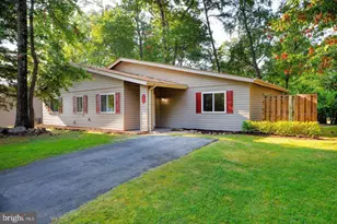 1525 Hiddenbrook Dr, Herndon, VA 20170 - Photo 1