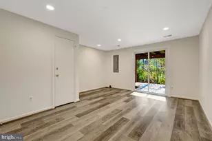 11200 Silentwood Ln, Reston, VA 20191 - Photo 36