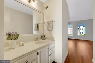 11200 Silentwood Ln, Reston, VA 20191 - Photo 26