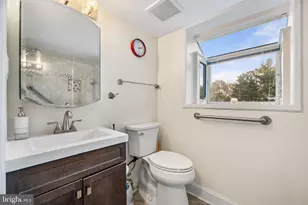 3017 Leefield Dr, Herndon, VA 20171 - Photo 48