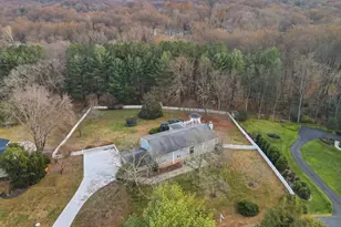 3017 Leefield Dr, Herndon, VA 20171 - Photo 2