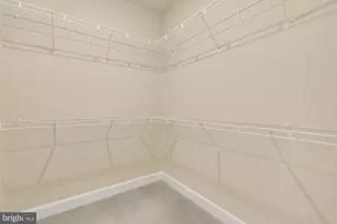 9555 Saintsbury Dr, Fairfax, VA 22031 - Photo 24