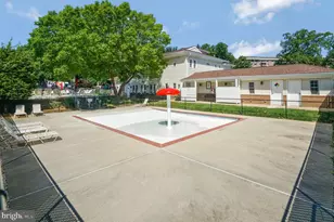 1931 Wilson Ln, McLean, VA 22102 - Photo 10