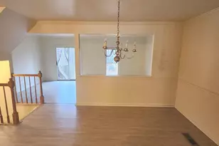 6054 Rockton Ct, Centreville, VA 20121 - Photo 6