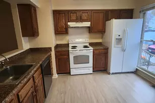 6054 Rockton Ct, Centreville, VA 20121 - Photo 4