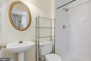 6203 Abbottsbury Row, Alexandria, VA 22315 - Photo 20