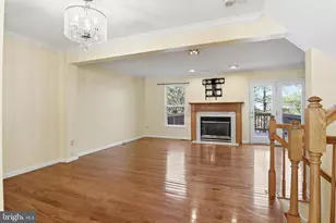 6203 Abbottsbury Row, Alexandria, VA 22315 - Photo 6