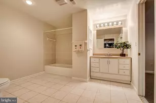 710 Parrish Farm Ln, Great Falls, VA 22066 - Photo 40