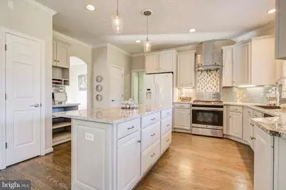 710 Parrish Farm Lane, Great Falls, VA 22066 - Photo 12